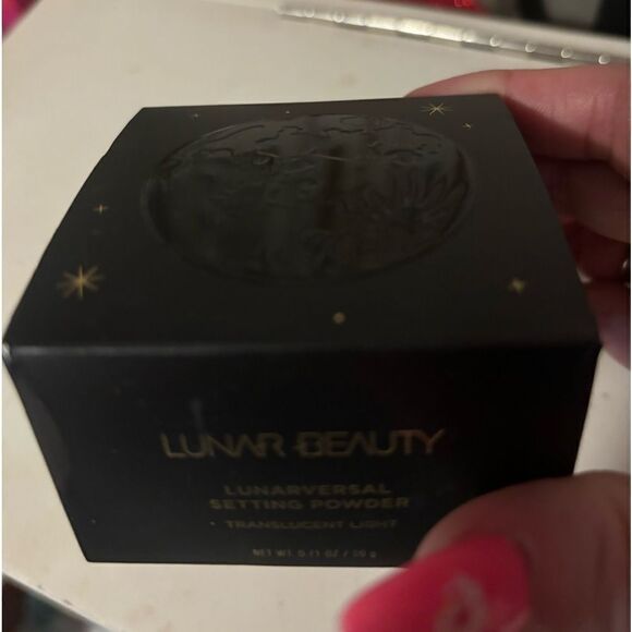 Lunar Beauty Translucent Setting Powder - Picture 1 of 4